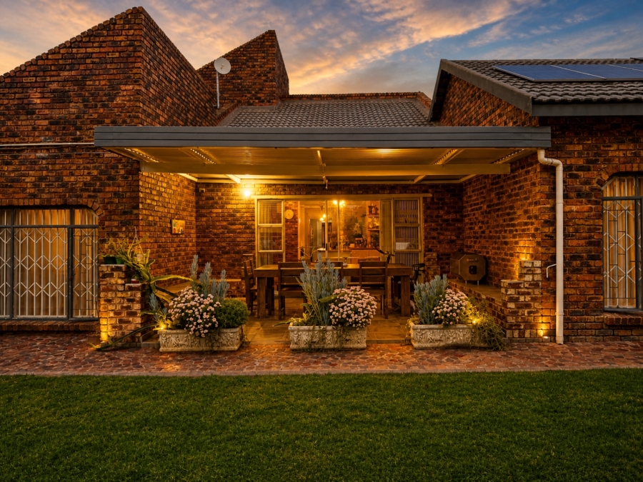 5 Bedroom Property for Sale in Vaalpark Free State
